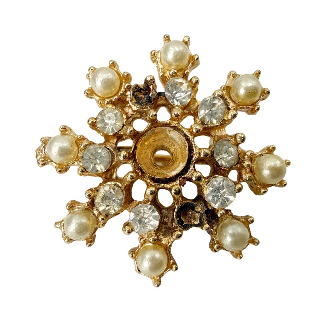 vintage gold faux pearls & rhinestones Starburst snowflake Brooch jewelry pin